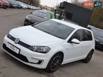 Авто Volkswagen E-Golf 2015 № 8690700