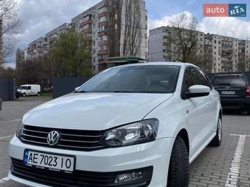 Авто Volkswagen Polo 2017 № 8690723