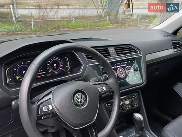 Авто Volkswagen Tiguan 2019 № 8691000