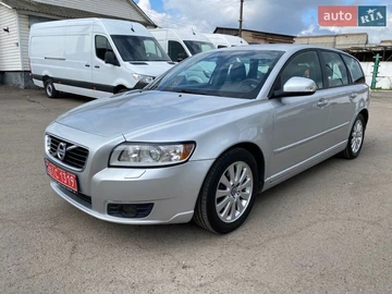 Авто Volvo V50 2012 № 8691247