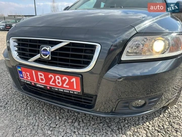 Авто Volvo V50 2009 № 8691266