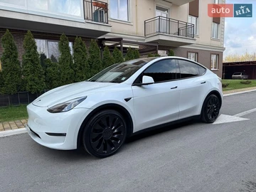 Авто Tesla Model Y 2024 № 8691736