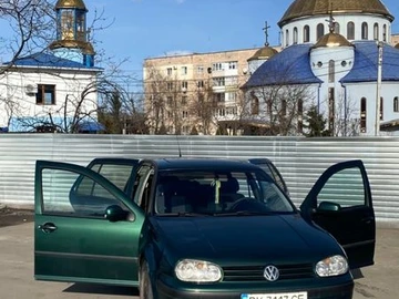Авто Volkswagen Golf 2000 № 8691905