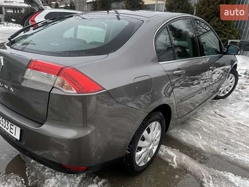 Авто Renault Laguna 2010 № 8692203