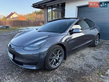 Авто Tesla Model 3 2021 № 8692381
