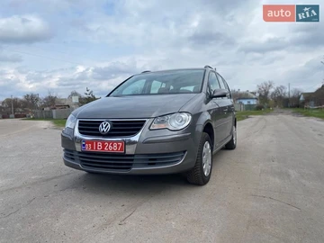 Авто Volkswagen Touran 2009 № 8692944
