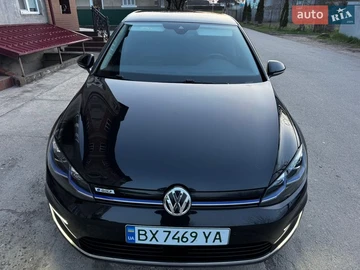 Авто Volkswagen E-Golf 2018 № 8693132