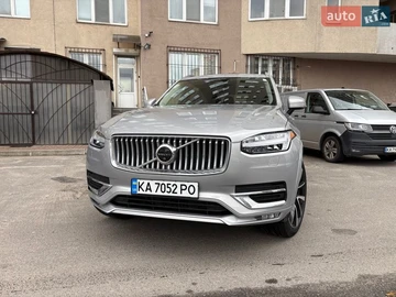 Авто Volvo Xc90 2023 № 8693284