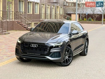 Авто Audi Q8 2021 № 8693289