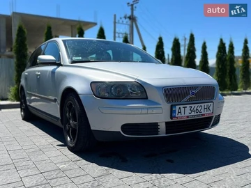 Авто Volvo V50 2004 № 8693329