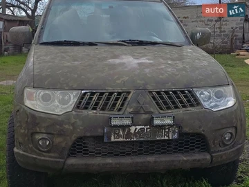 Авто Mitsubishi L 200 2011 № 8693512