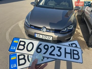 Авто Volkswagen Golf 2016 № 8693560