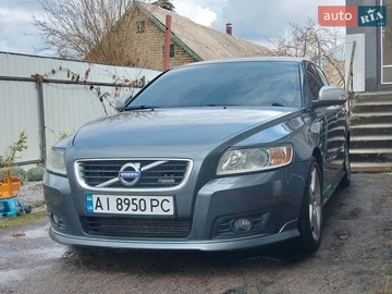 Авто Volvo V50 2010 № 8694254