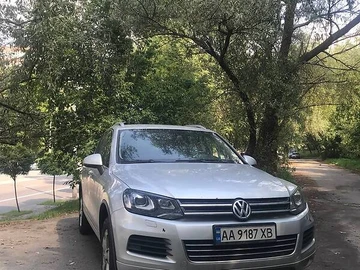 Авто Volkswagen Touareg 2010 № 8694603