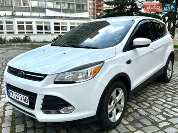 Авто Ford Escape 2015 № 8695330