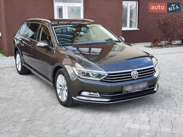 Авто Volkswagen Passat 2017 № 8695414