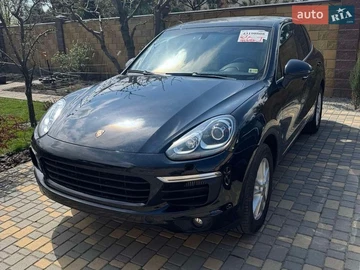 Авто Porsche Cayenne 2015 № 8695594