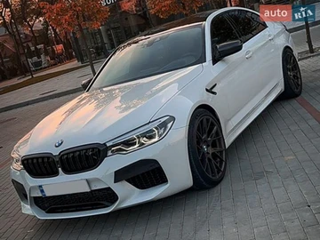 Авто BMW M5 2018 № 8695605