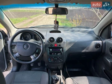 Авто Chevrolet Aveo 2005 № 8695616