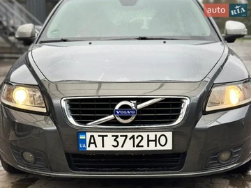 Авто Volvo V50 2011 № 8695883