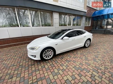 Авто Tesla Model S 2017 № 8695995