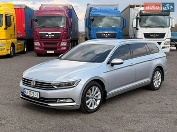 Авто Volkswagen Passat 2018 № 8696010