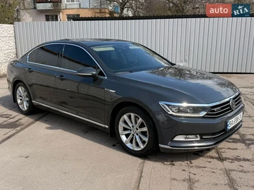 Авто Volkswagen Passat 2018 № 8696124