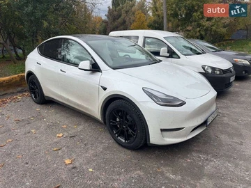 Авто Tesla Model Y 2021 № 8696132