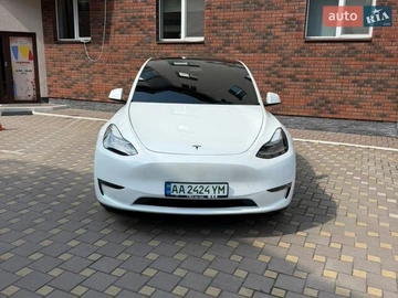 Авто Tesla Model Y 2023 № 8696155