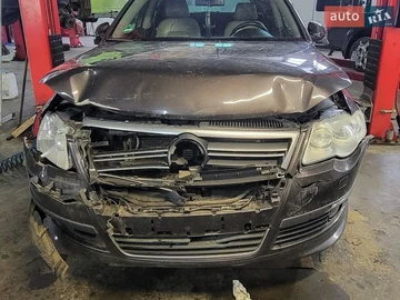 Авто Volkswagen Passat 2010 № 8696399