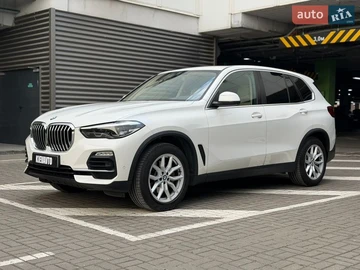 Авто BMW X5 2018 № 8696921