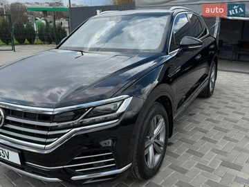 Авто Volkswagen Touareg 2018 № 8696922