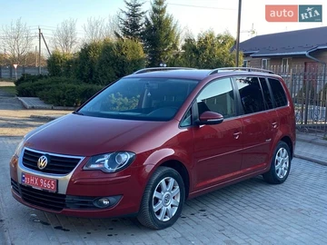 Авто Volkswagen Touran 2009 № 8697303