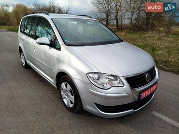 Авто Volkswagen Touran 2009 № 8697318