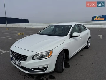Авто Volvo S60 2015 № 8697518