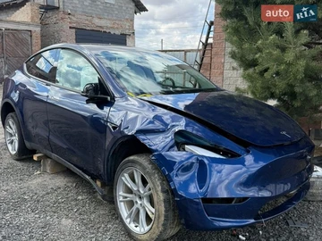Авто Tesla Model Y 2023 № 8697573