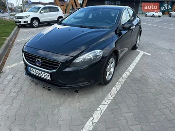 Авто Volvo V40 2015 № 8697997