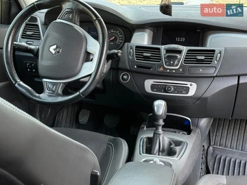 Авто Renault Laguna 2013 № 8699017