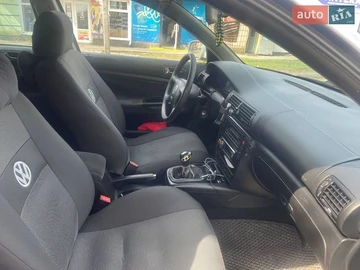 Авто Volkswagen Passat 2003 № 8699424