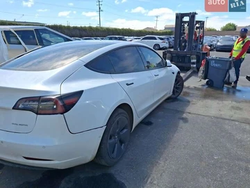 Авто Tesla Model 3 2021 № 8699477