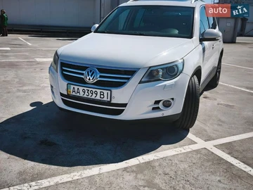 Авто Volkswagen Tiguan 2008 № 8699648