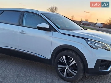 Авто Peugeot 5008 2017 № 8699679