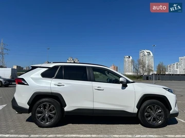 Авто Toyota Rav4 2023 № 8699884
