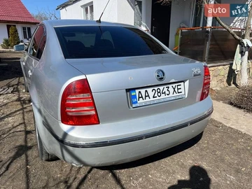 Авто Skoda Superb 2004 № 8700097
