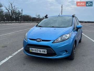 Авто Ford Fiesta 2010 № 8700124