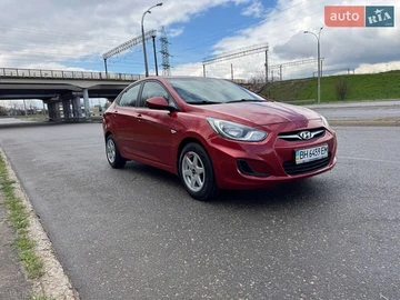 Авто Hyundai Accent 2013 № 8700138