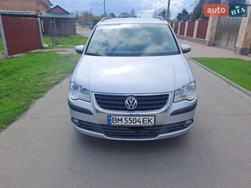 Авто Volkswagen Touran 2009 № 8700142