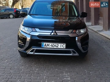 Авто Mitsubishi Outlander 2019 № 8700469