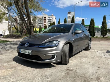 Авто Volkswagen E-Golf 2014 № 8701065