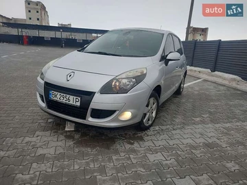 Авто Renault Scenic 2011 № 8701087